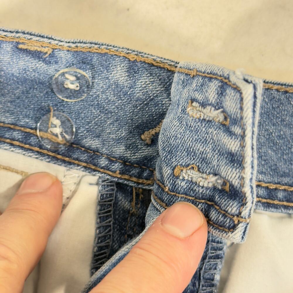 Nine West Women Denim Shorts Size 8 Waist 28 Blue Cuffed Stretch Button Detail - Picture 11 of 16